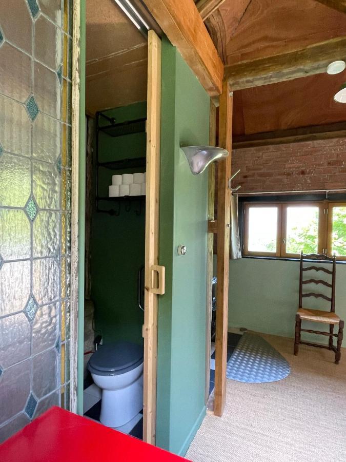 Jolie Cabane Avec Jacuzzi Pour Les Amoureux De La Nature Tullins Esterno foto
